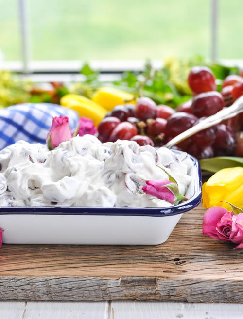 Light and Fluffy 3-Ingredient Grape Salad Light and Fluffy 3-Ingredient Grape Salad