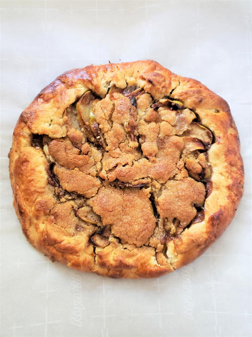 Apple Pie Galette with Streusel Topping Apple Pie Galette with Streusel Topping