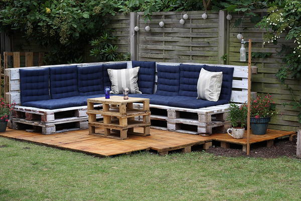 DIY Pallet Couch DIY Pallet Couch