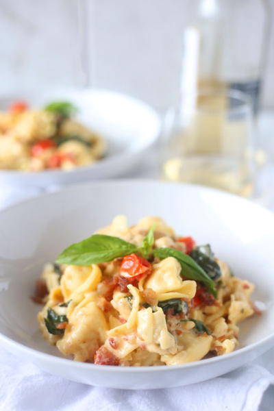 Cheesy Chicken BLT Tortellini Cheesy Chicken BLT Tortellini