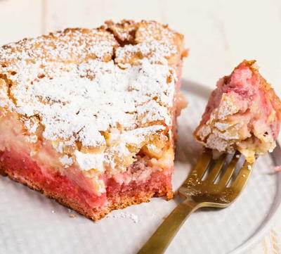 Grandma's Strawberry Ooey Gooey Cake