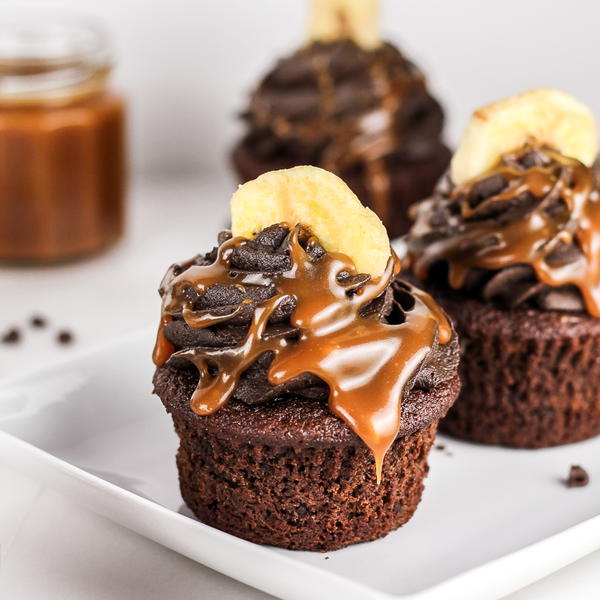 Triple Chocolate Banana Cupcakes with Homemade Caramel Triple Chocolate Banana Cupcakes with Homemade Caramel