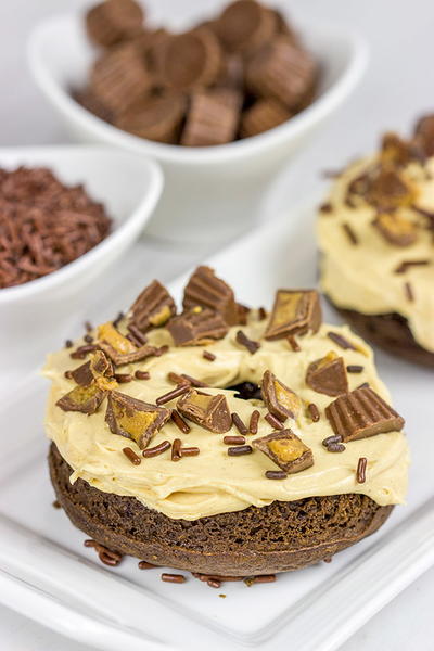 Baked Chocolate Peanut Butter Donuts Baked Chocolate Peanut Butter Donuts