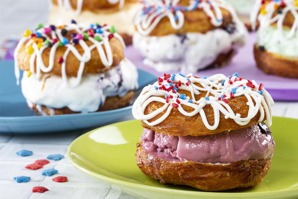 Star-Spangled Ice Cream-Stuffed Donuts Star-Spangled Ice Cream-Stuffed Donuts