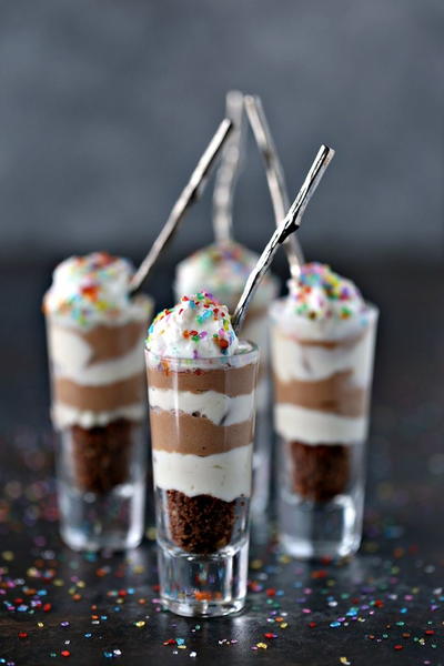 No-Bake Chocolate and Coffee Mini Cheesecakes No-Bake Chocolate and Coffee Mini Cheesecakes