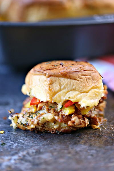Spicy BBQ Chicken Fajita Sliders Spicy BBQ Chicken Fajita Sliders
