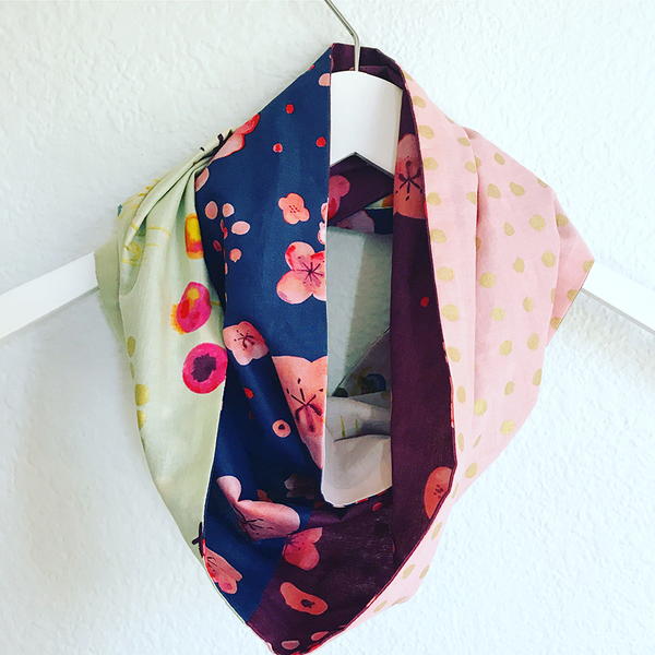 Playful Patchwork Infinity Scarf Pattern Playful Patchwork Infinity Scarf Pattern