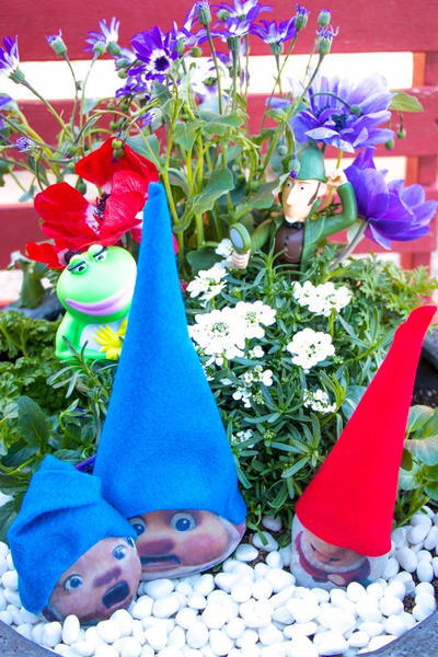 DIY Gnome Rocks DIY Gnome Rocks