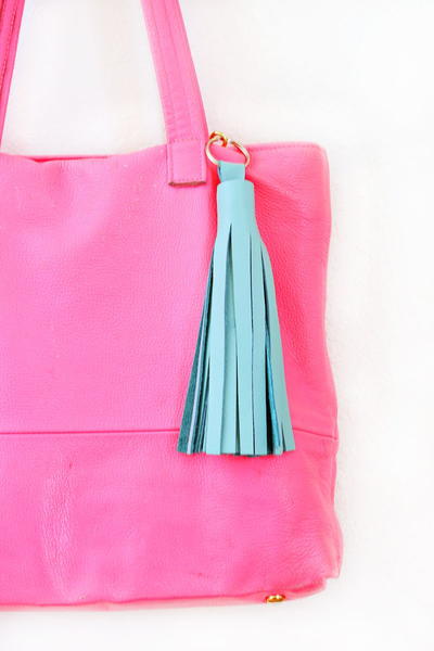 No-Sew DIY Leather Tassel Keychain No-Sew DIY Leather Tassel Keychain