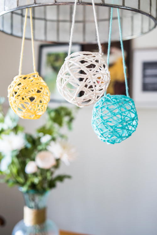 DIY Yarn Lanterns DIY Yarn Lanterns
