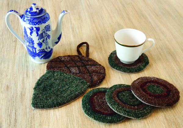 Rug Hooking Pattern: The Never Trivial Trivet Rug Hooking Pattern: The Never Trivial Trivet