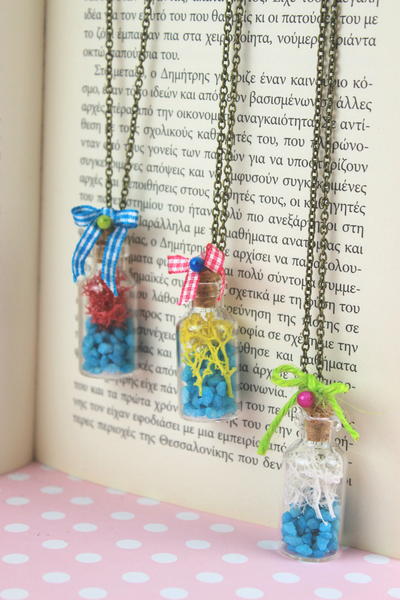 DIY Summer Long Necklace with Real Moss and Beads DIY Summer Long Necklace with Real Moss and Beads