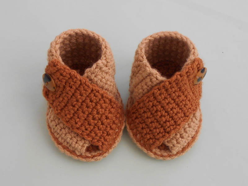 crochet newborn shoes