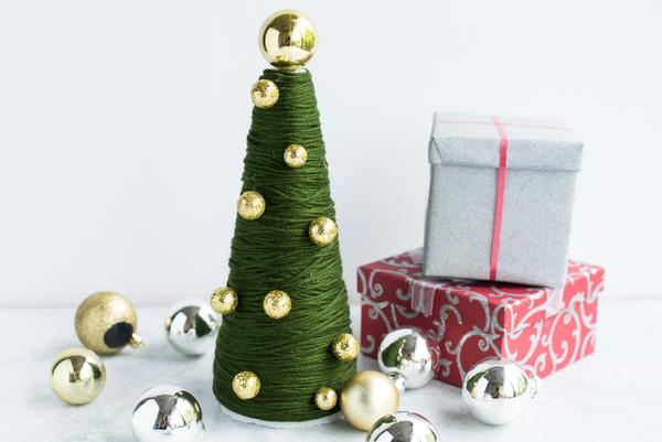 Easiest Ever Yarn Wrapped Tabletop Tree Easiest Ever Yarn Wrapped Tabletop Tree