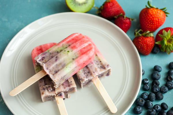 Fruit Confetti Popsicles Fruit Confetti Popsicles