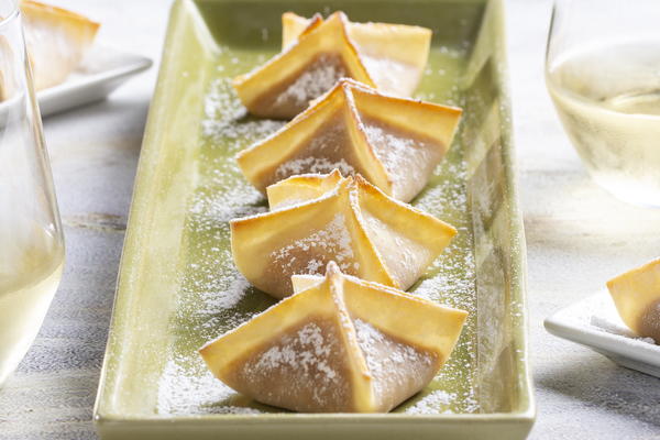 Pumpkin Cream Cheese Wontons