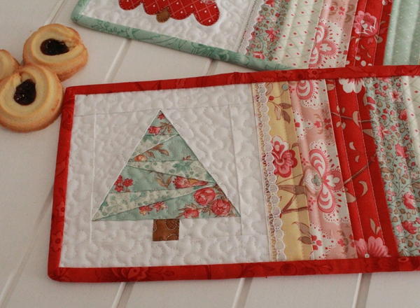 Free Pattern- Christmas Mug Rugs Free Pattern- Christmas Mug Rugs