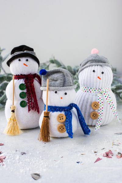 Easy Sock Snowman Tutorial