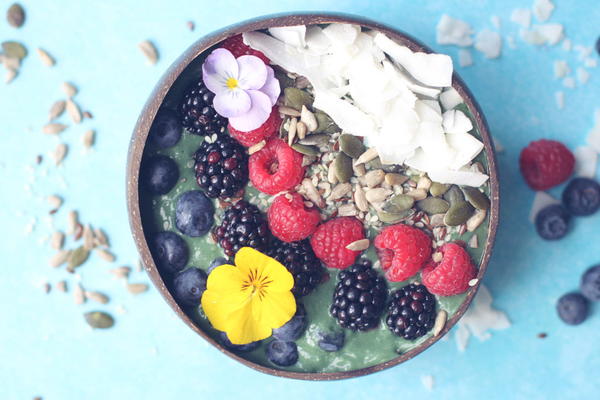 Spirulina Green Smoothie Bowl Spirulina Green Smoothie Bowl