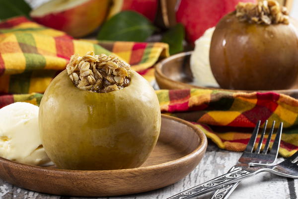 Slow Cooker Baked Apples
