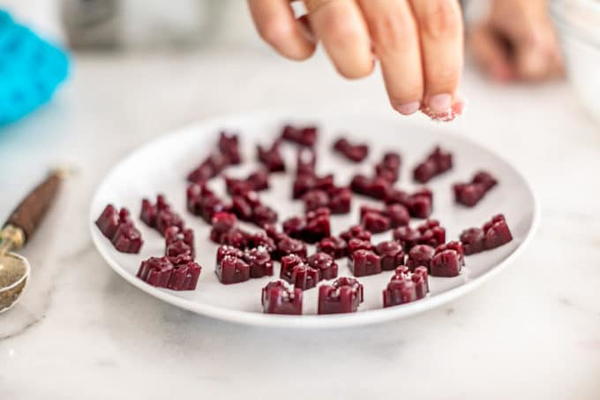 Homemade Gummy Sour Candy with Real Fruit Homemade Gummy Sour Candy with Real Fruit