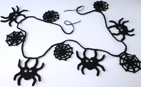 Halloween Spooky Spider Garland Halloween Spooky Spider Garland