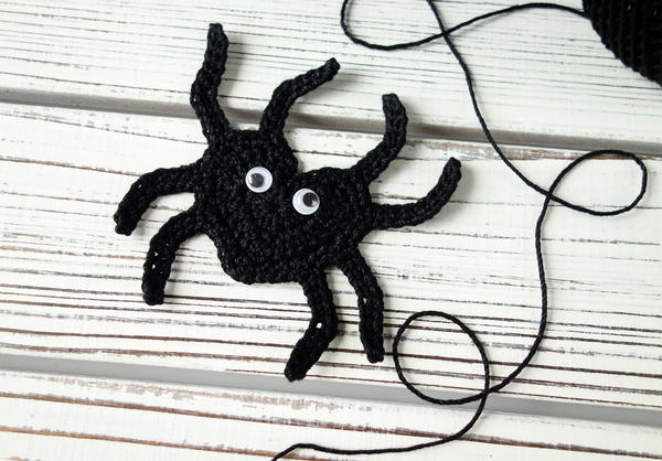 Crochet Heart Shaped Spider Crochet Heart Shaped Spider