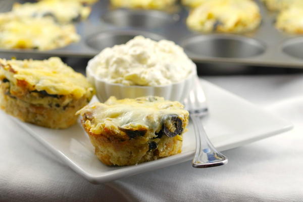 Greek Lasagna Garlic Toast Cups Greek Lasagna & Garlic Toast Cups