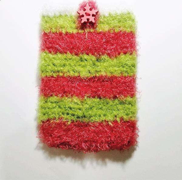 Christmas Themed Mobile Pouch Christmas Themed Mobile Pouch
