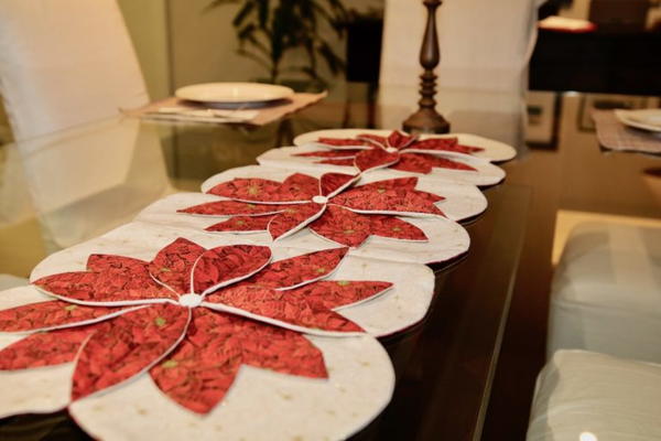 Christmas Table Runner and Some Beginner Quilting Christmas Table Runner and Some Beginner Quilting