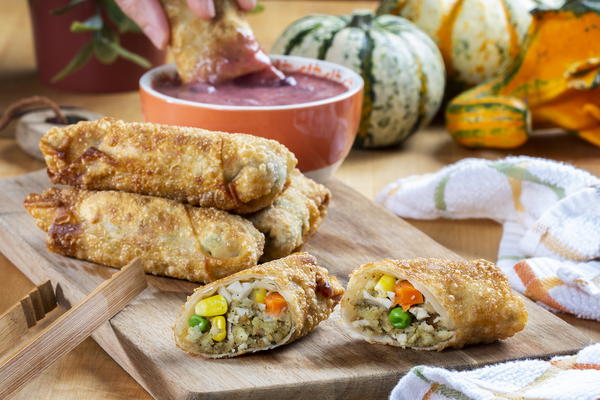 Thanksgiving Time Egg Rolls