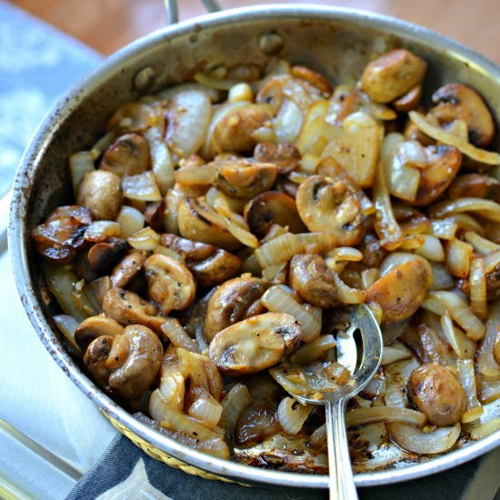 Sauteed Mushrooms and Onions Sauteed Mushrooms and Onions