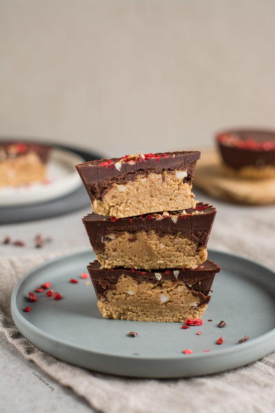 Vegan Peanut Butter Cups Vegan Peanut Butter Cups