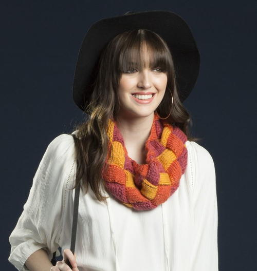 Blossoming Poppies Entrelac Cowl Blossoming Poppies Entrelac Cowl