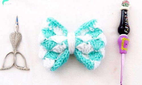 Seashell Kisses Bow Seashell Kisses Bow