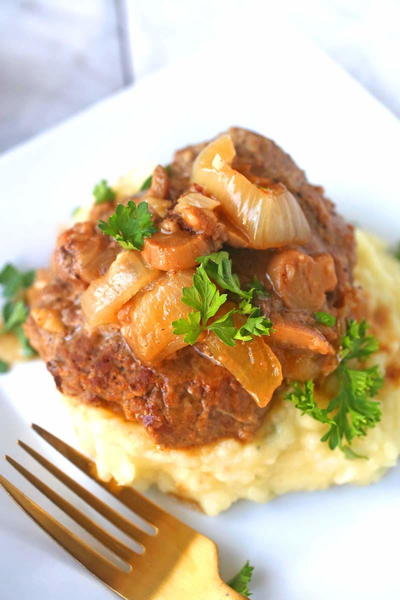 Cubed Steaks with Mushroom and Onion Gravy Cubed Steaks with Mushroom and Onion Gravy