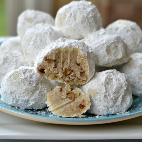 Buttery Pecan Snowball Cookies