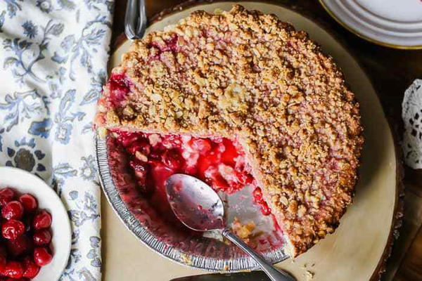 Red Tart Cherry Crumble Pie Red Tart Cherry Crumble Pie