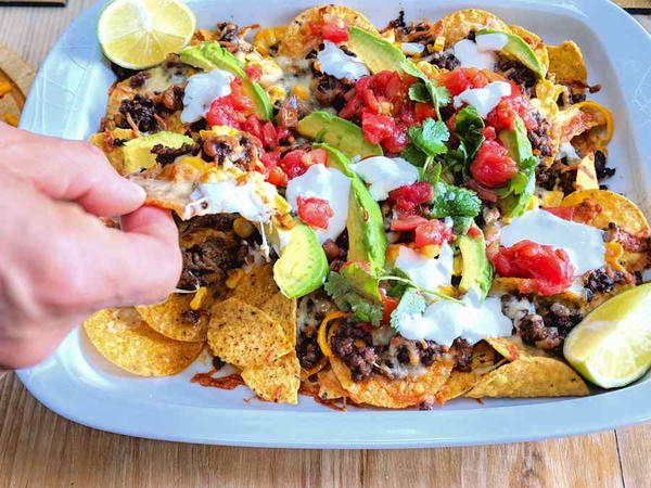 Loaded Nachos with Beef Chili Loaded Nachos with Beef Chili