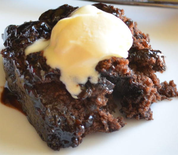 Self-Saucing Chocolate Pudding Self-Saucing Chocolate Pudding