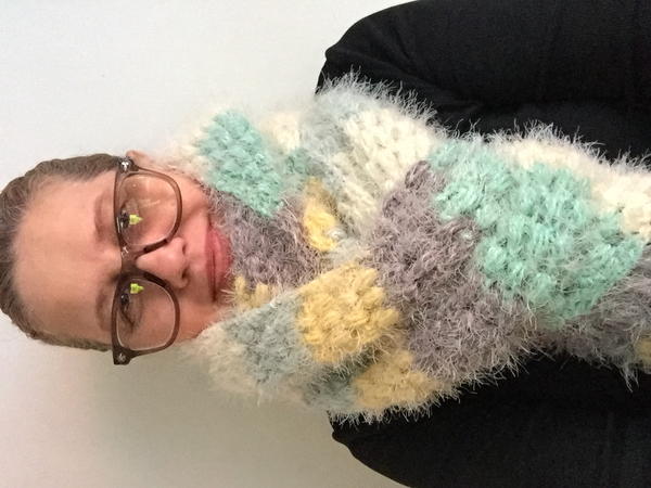 Very Easy Fuzzy Puff Stitch Scarf Very Easy Fuzzy Puff Stitch Scarf