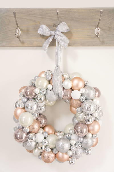 DIY Ornament Wreath DIY Ornament Wreath