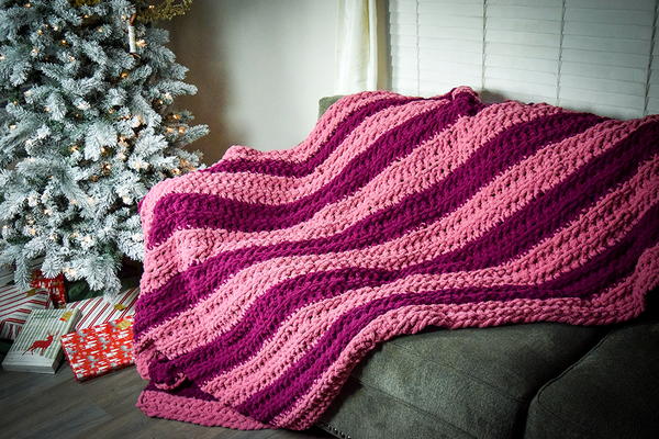 Finger Knitted Blanket Tutorial Finger Knitted Blanket Tutorial