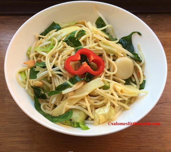 Beansprouts Cabbage Red Pepper Spaghetti Beansprouts, Cabbage Red Pepper Spaghetti