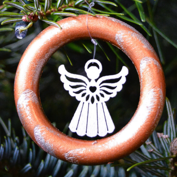 5 Great Upcycled Curtain Ring Christmas Decorations 5 Great Upcycled Curtain Ring Christmas Decorations