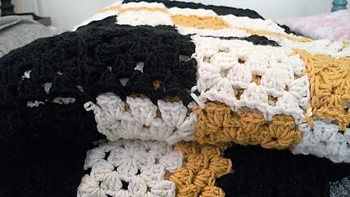 Double Irish Chain Granny Square Blanket Double Irish Chain Granny Square Blanket