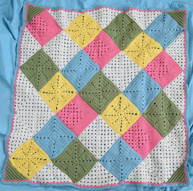 Classic Granny with a Twist Blanket Classic Granny with a Twist Blanket