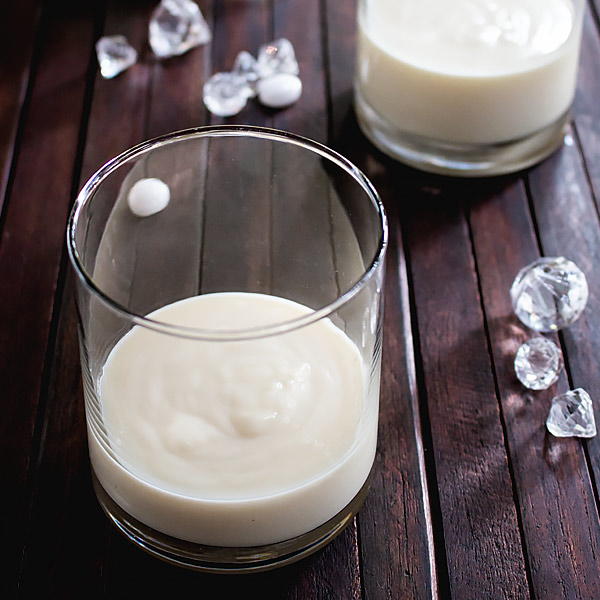 White Chocolate Liqueur White Chocolate Liqueur