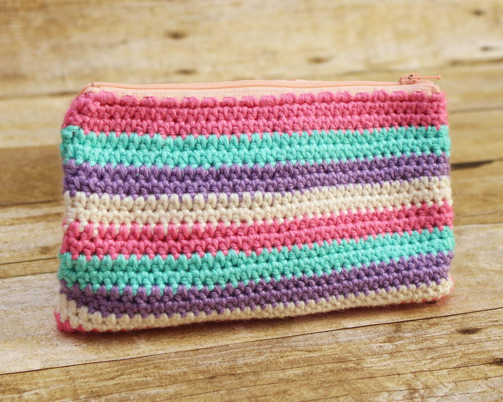Crochet Zipper Pouch