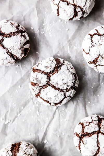 Chewy Chocolate Crinkle Cookies Chewy Chocolate Crinkle Cookies